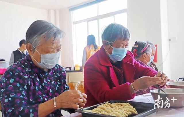舌尖上的年味！开年啦，石碣人这样做油角、糖环