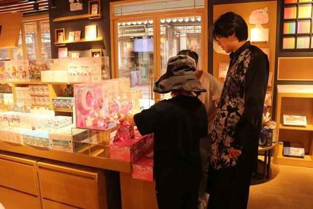 青溪老街“五一”日均游客超2万，这些特色店铺最受欢迎！