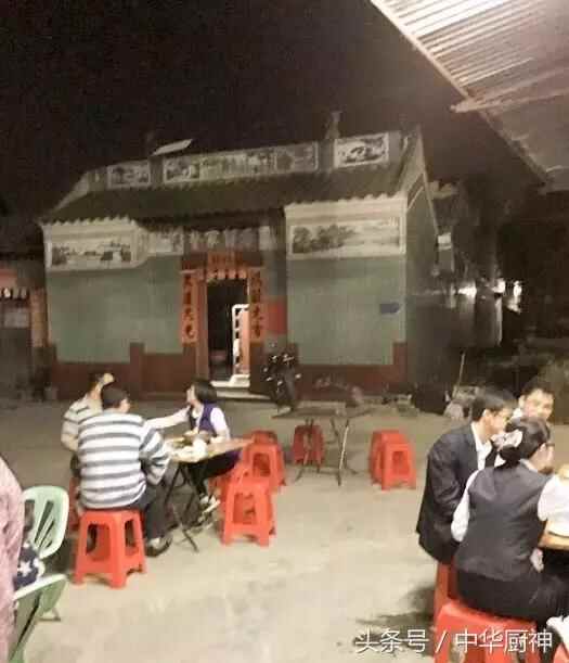 藏在巷子里的经典美食，中堂夜宵老店里的江湖一哥