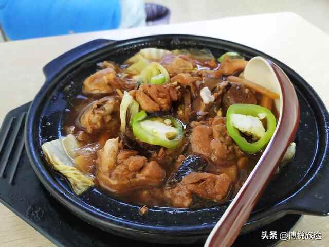 东莞美食：凤岗镇一家城市快餐馆，试试黄焖鸡米饭
