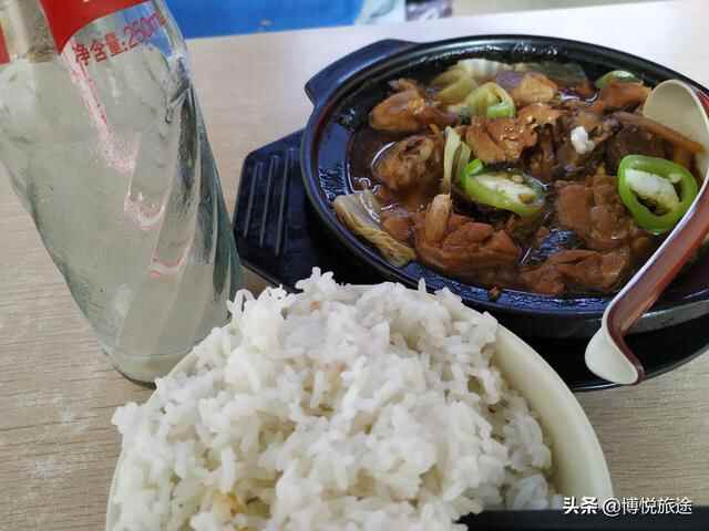 东莞美食：凤岗镇一家城市快餐馆，试试黄焖鸡米饭