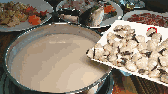 一夜爆红！万江的“桃花源”餐厅，吃到「扶墙」人均只需36.8~