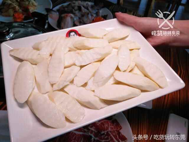 一夜爆红！万江的“桃花源”餐厅，吃到「扶墙」人均只需36.8~