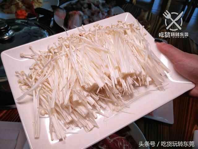 一夜爆红！万江的“桃花源”餐厅，吃到「扶墙」人均只需36.8~