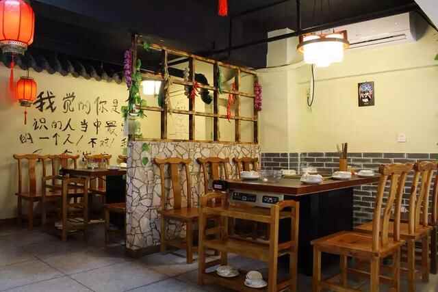 美食推荐：东莞凤岗首家纯正老灶火锅