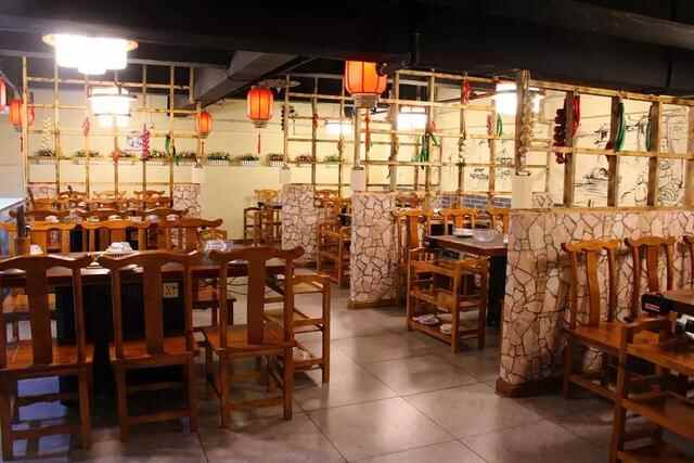 美食推荐：东莞凤岗首家纯正老灶火锅