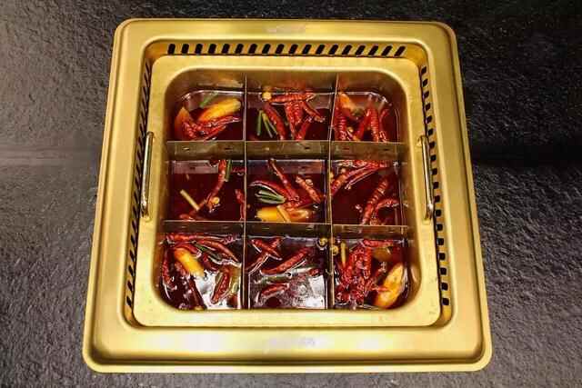 美食推荐：东莞凤岗首家纯正老灶火锅