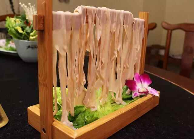 美食推荐：东莞凤岗首家纯正老灶火锅