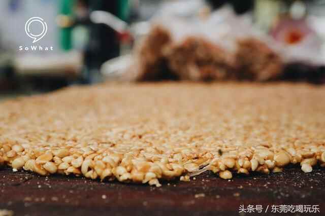 拿着50块在大朗吃东西，饱到想哭着回家！
