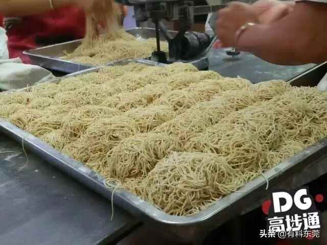 高埗这碗云吞面16年来仍然是街坊至爱！早晨从一碗云吞面开始~