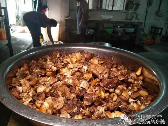 老店私房的“独孤一味”羊肉，洪强阿叔在寮步一煮就煮咗十几年！
