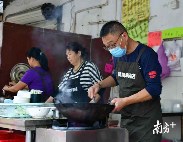 每天只招呼150人！这间街边早餐店火了，有人为吃早餐拒睡懒觉