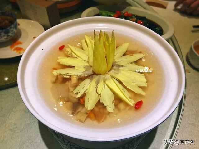 南方人逛“长安”吃最正宗的陕菜，一吃就喜欢上，连赞厨艺了得
