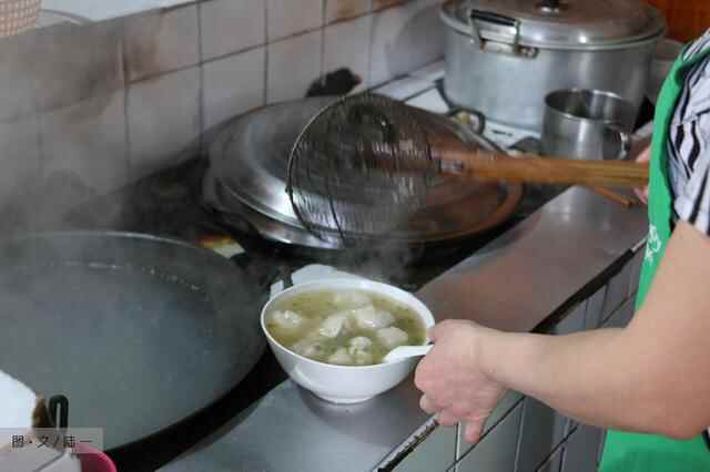 桥头扁食，真的很大！