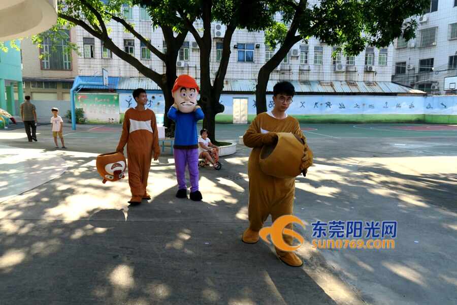 安抚孩子有妙招 望牛墩一幼儿园邀家长做美食陪伴孩子适应