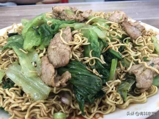 石龙隔壁23年老字号糖水店，最出名的竟然是…