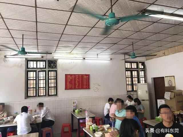 石龙隔壁23年老字号糖水店，最出名的竟然是…