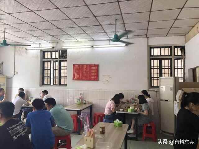 石龙隔壁23年老字号糖水店，最出名的竟然是…