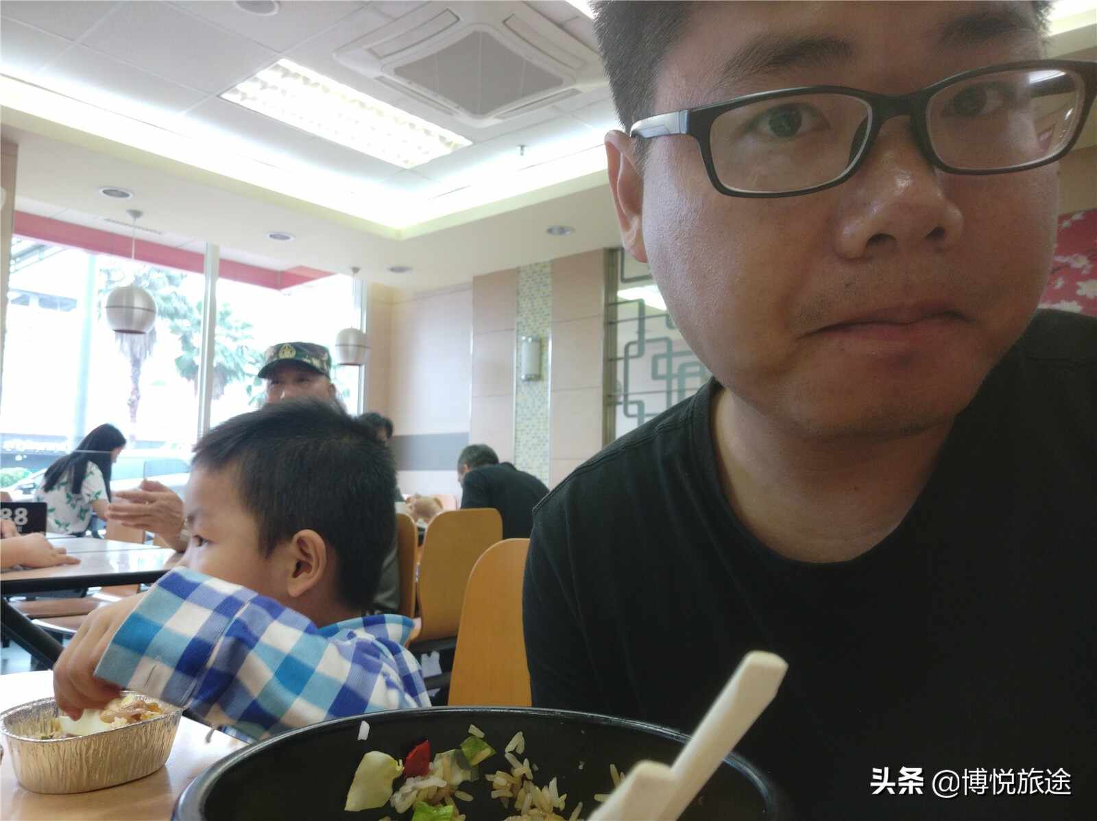 东莞寮步镇一家快餐连锁：几十元可吃到很多东西了，真抵食