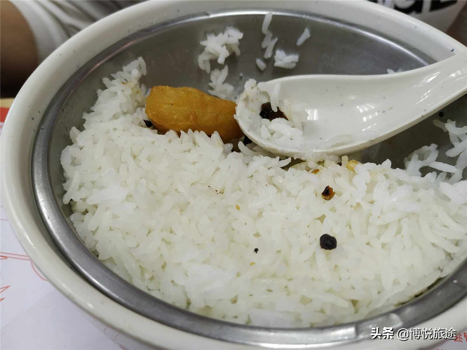 东莞寮步镇一家快餐连锁：几十元可吃到很多东西了，真抵食