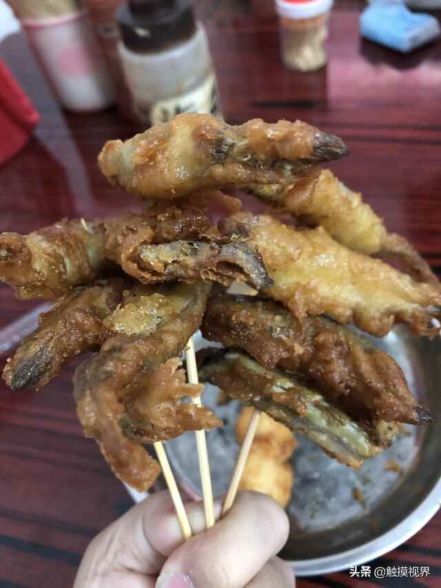 东莞开了28年的店，藏在图书馆正对面，生意很火，食客络绎不绝