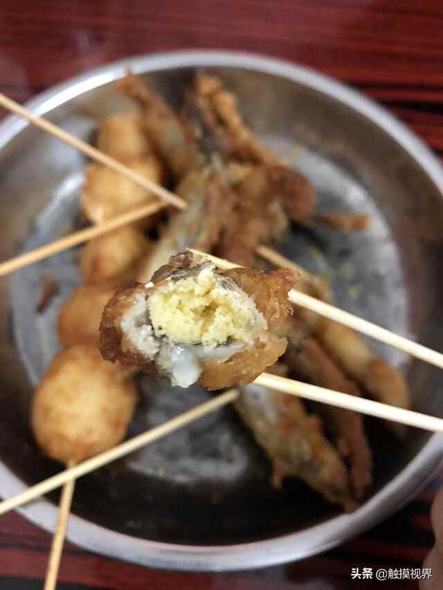 东莞开了28年的店，藏在图书馆正对面，生意很火，食客络绎不绝