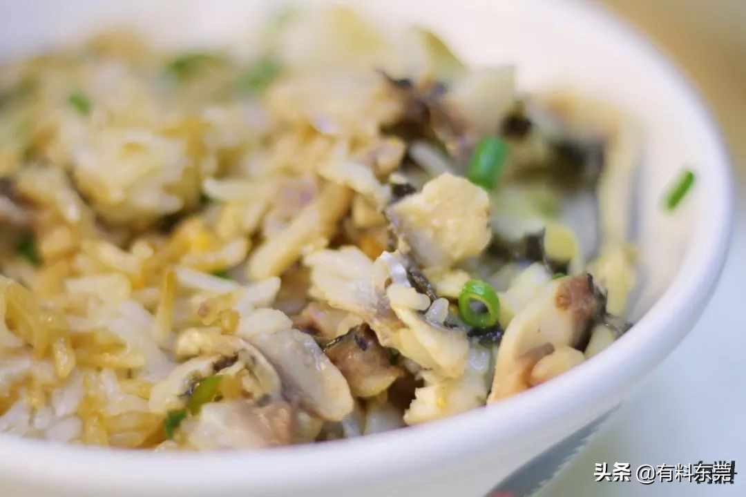 15年老字号！这碗鲜甜无骨的鲫鱼粥，驱车^^^