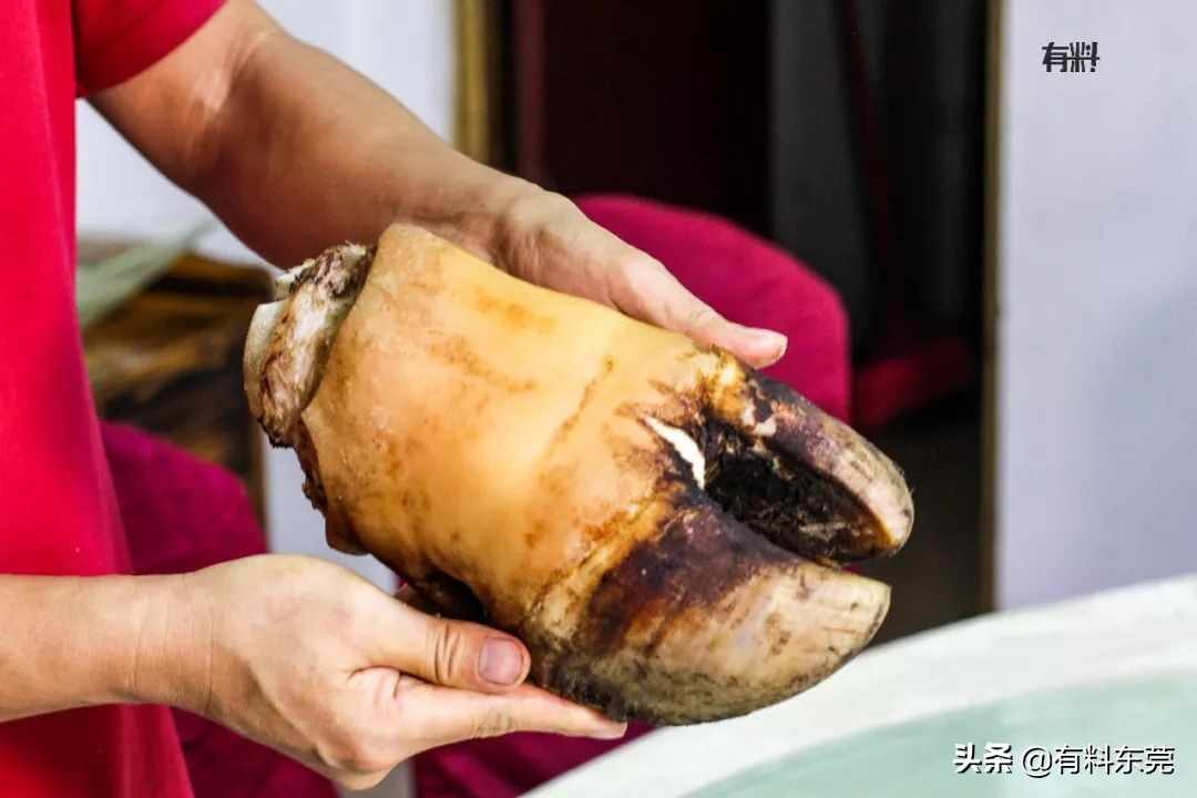 15年老字号！这碗鲜甜无骨的鲫鱼粥，驱车^^^