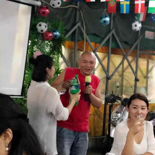 凤岗这些男女真会玩 美食的名义