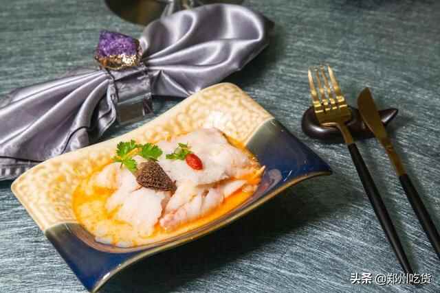只要298元就可以享受海陆美食盛宴！我先吃为敬