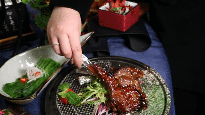 只要298元就可以享受海陆美食盛宴！我先吃为敬