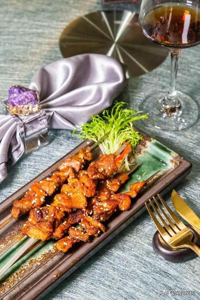 只要298元就可以享受海陆美食盛宴！我先吃为敬