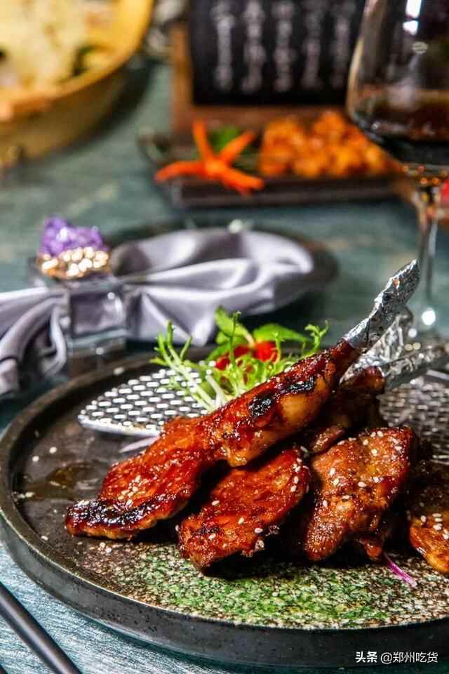 只要298元就可以享受海陆美食盛宴！我先吃为敬