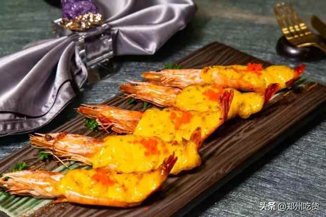只要298元就可以享受海陆美食盛宴！我先吃为敬
