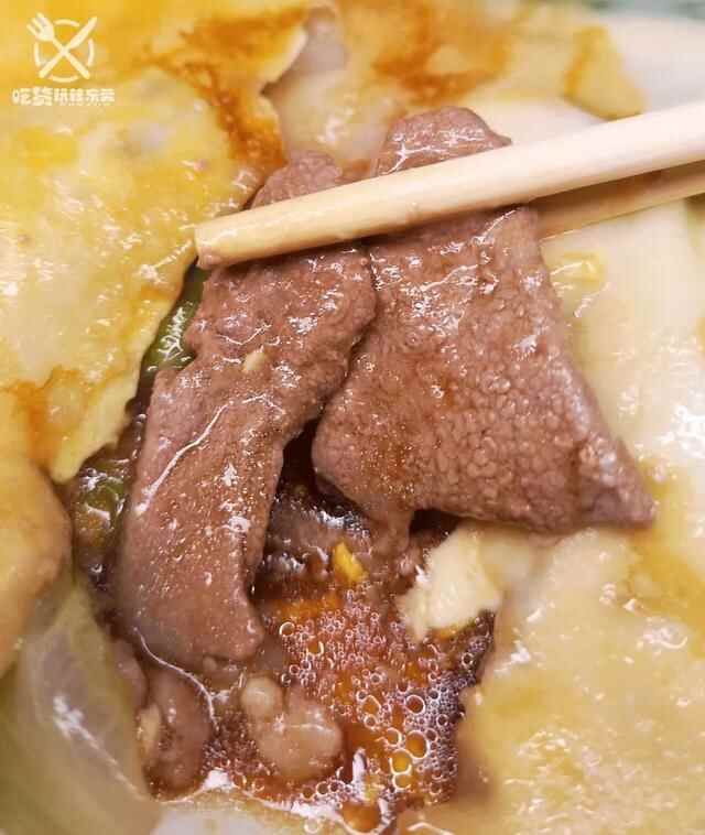 藏匿在万江公园旁的早餐店，每天人气爆棚排长龙