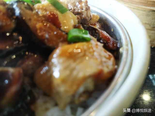 东莞美食：桥头镇一家港式茶餐厅，两个人的午餐上百元，贵么？
