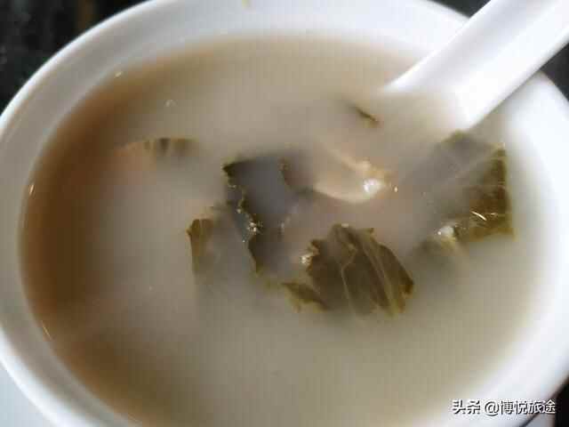 东莞美食：桥头镇一家港式茶餐厅，两个人的午餐上百元，贵么？