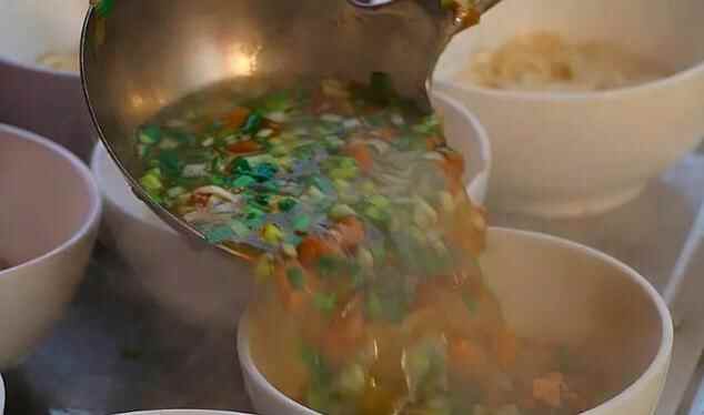 长安“家”味臊子面 肉和油豆腐、韭菜一个也不能少